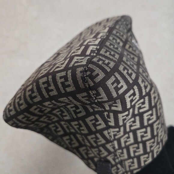 Authentic Fendi brown canvas signature FF Baguette Bag - Picture 13 of 15